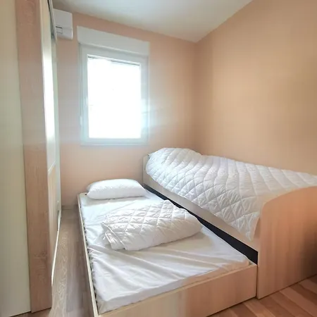 Vikendica Four-apartment House *